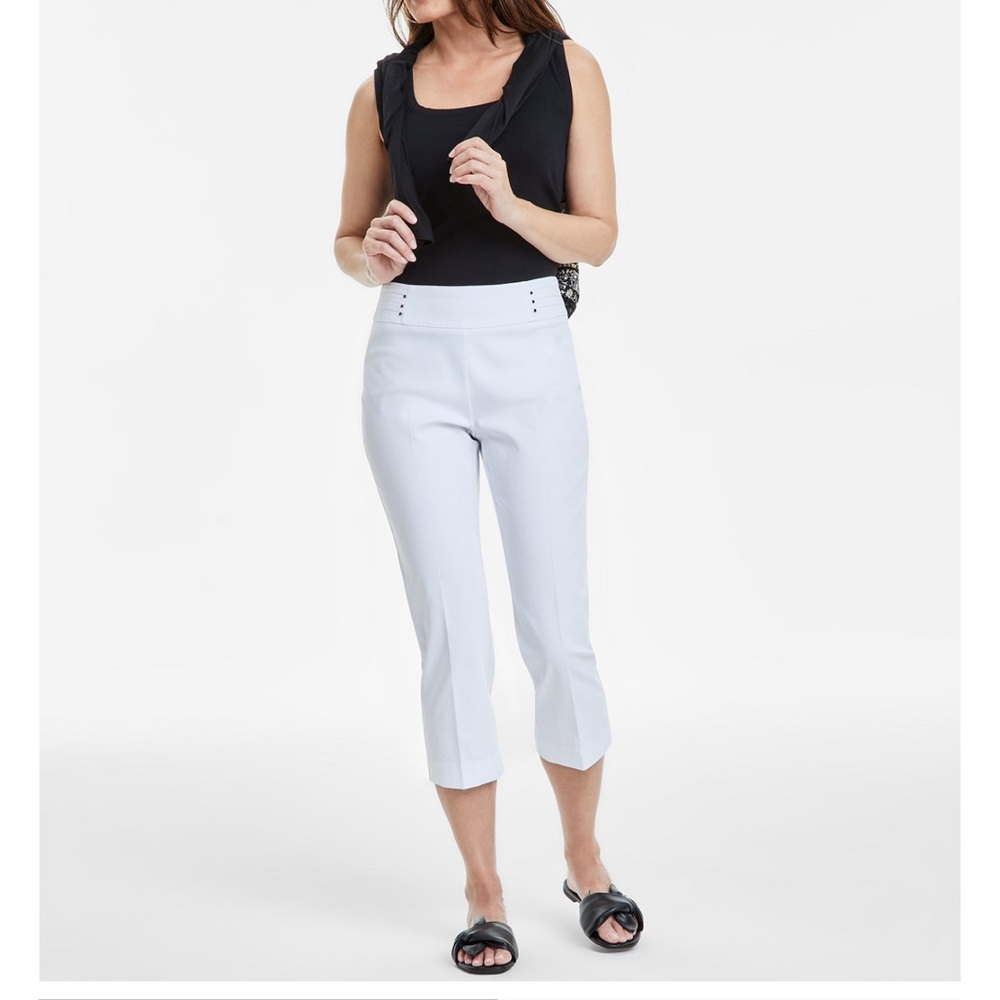 NWT White Pull-on Capri Pants (from Macy’s)